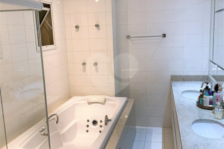 APARTAMENTO NA MOOCA 204 m² COM 4 SUITES E 4 VAGAS LAZER COMPLETO ACEITA PERMUTA