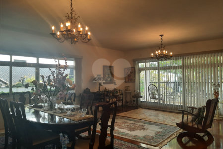 Casa com 4 quartos e 3 suítes com ótimo lazer no Jardim Marajoara