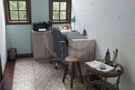 Casa à venda no Condomínio Vista Alegre Sede em Vinhedo/SP