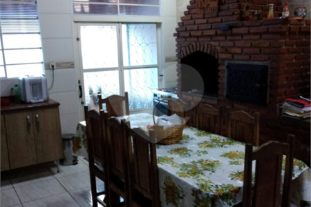 Casa térrea para venda ou locação no Jardim São Carlos V