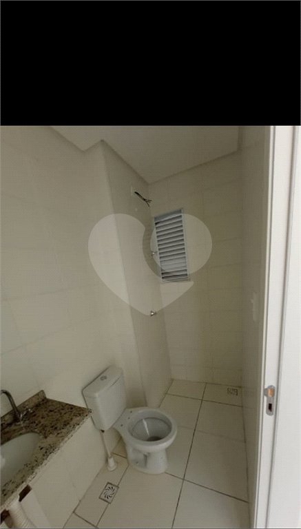 Apartamento no Condomínio Flor de Liz.