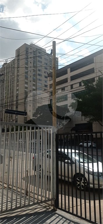 Sobrado à venda ou para alugar com 4 quartos em Água Branca, São Paulo, SP