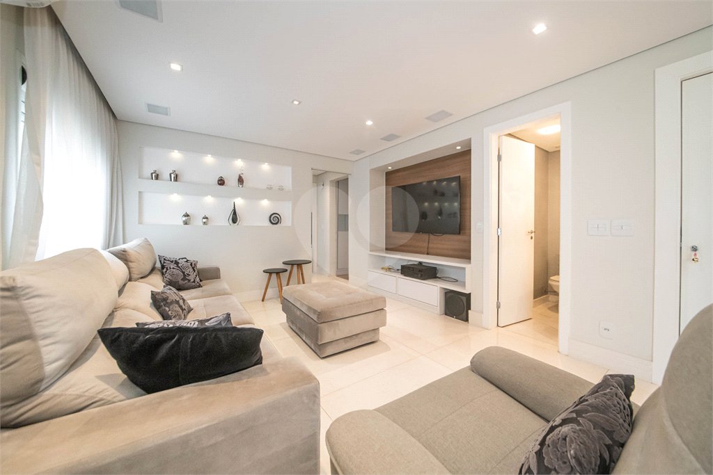 Apartamento à venda com 3 quartos, sendo 2 suítes, em Vila Mariana, São Paulo, SP