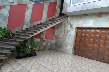 Sobrado à venda com 3 quartos, sendo 1 suíte, em Jardim Franca, São Paulo, SP