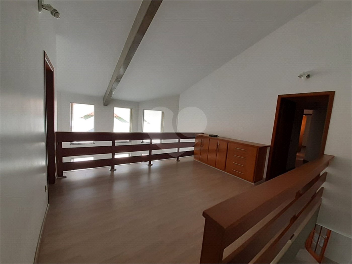 Sobrado à venda com 4 quartos, sendo 2 suítes,  em Tremembé, São Paulo, SP