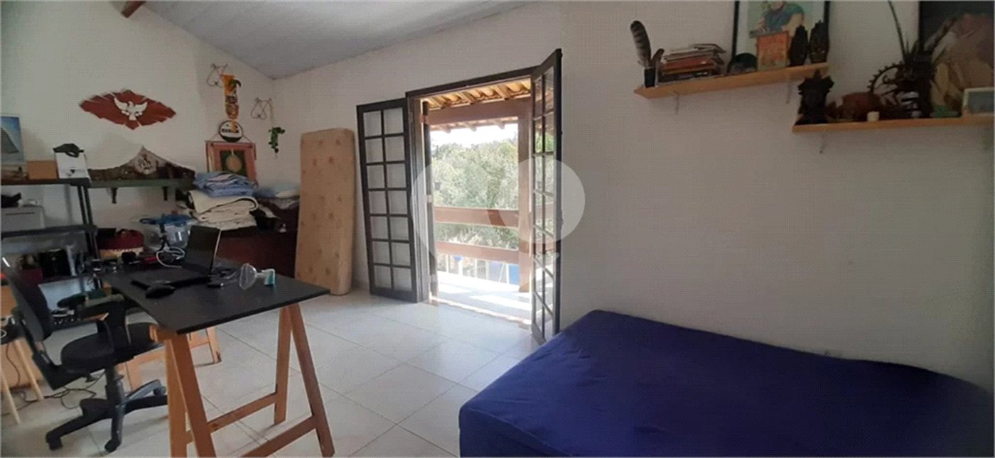Sobrado à venda com 5 quartos, sendo 1 suíte, em Olho D'água, Mairiporã, SP