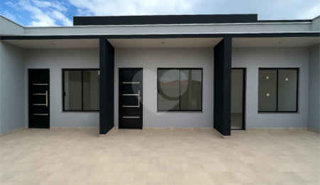 Casa de Vila à venda com 2 quartos, sendo 1 suíte,  em Vila Nova Sorocaba, Sorocaba, SP