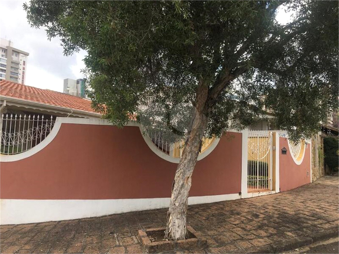 Casa à venda com 5 quartos, sendo 3 suítes, em Vila Almeida, Indaiatuba, SP