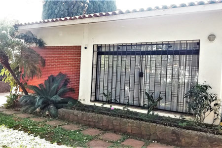 Casa Térrea à venda com 4 quartos, sendo 1 suíte, em Butantã, São Paulo, SP