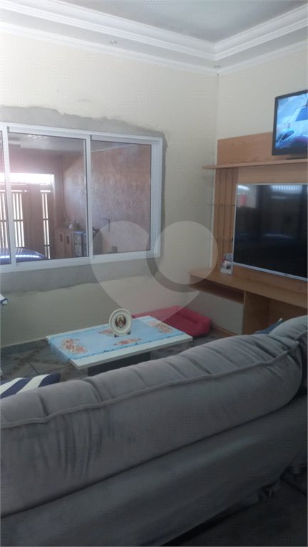 Casa à venda com 5 quartos, sendo 2 suítes, em Jardim Santa Clara, Guarulhos, SP
