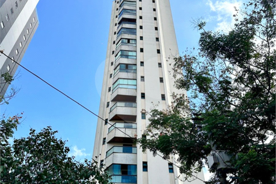 Apartamento à venda com 3 suítes em Santana, São Paulo, SP