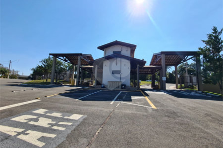 Casa à venda com 3 suítes no condomínio Terras de São Francisco, Vinhedo - SP