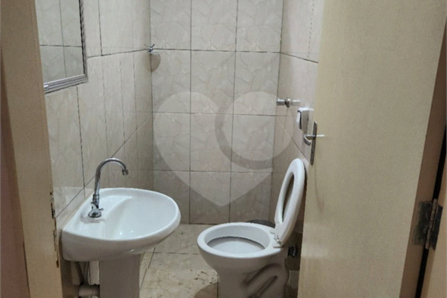 Sobrado à venda com 3 quartos no Brasilândia, São Paulo, SP