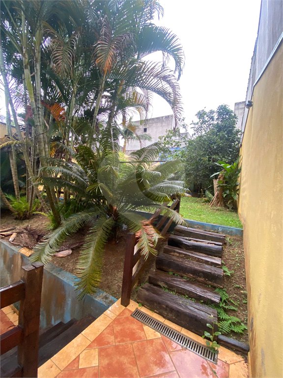 Sobrado à venda com 4 quartos, sendo 1 suíte,  em Vila Suissa, Mogi das Cruzes, SP