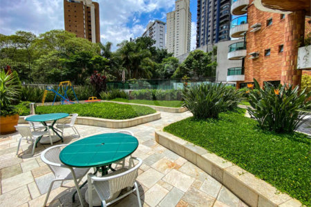 Apartamento à venda com 4 suítes em Vila Suzana, São Paulo, SP