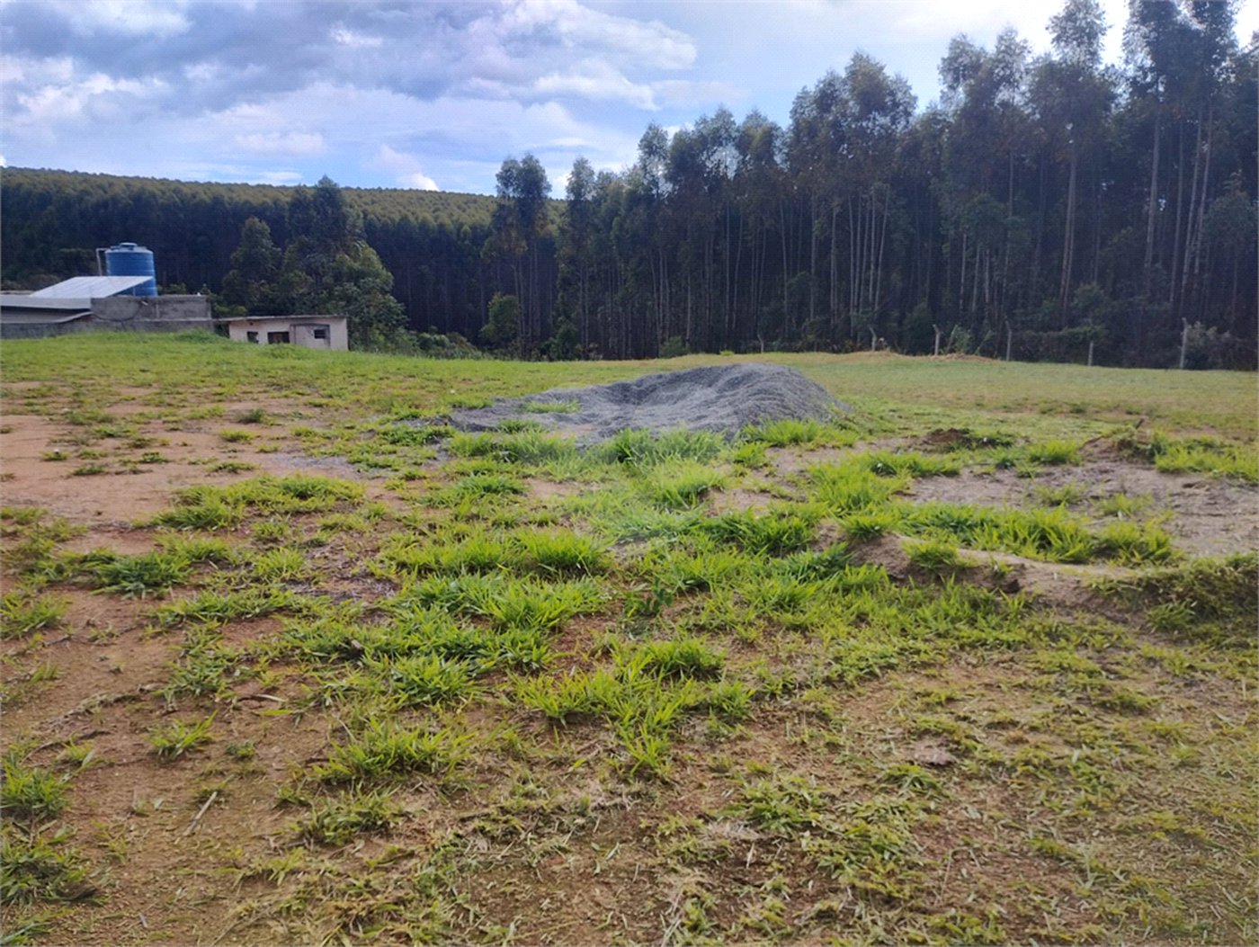 Chácara à venda com 2 quartos em Chácaras Berro D'água, Itu, SP