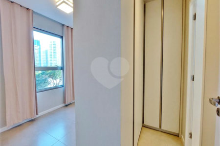 Apartamento à venda com 1 suíte em Jardim das Acácias, São Paulo, SP