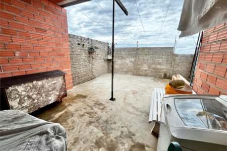 Casa à venda com 2 quartos em Vila Maria Isabel, Itapetininga, SP