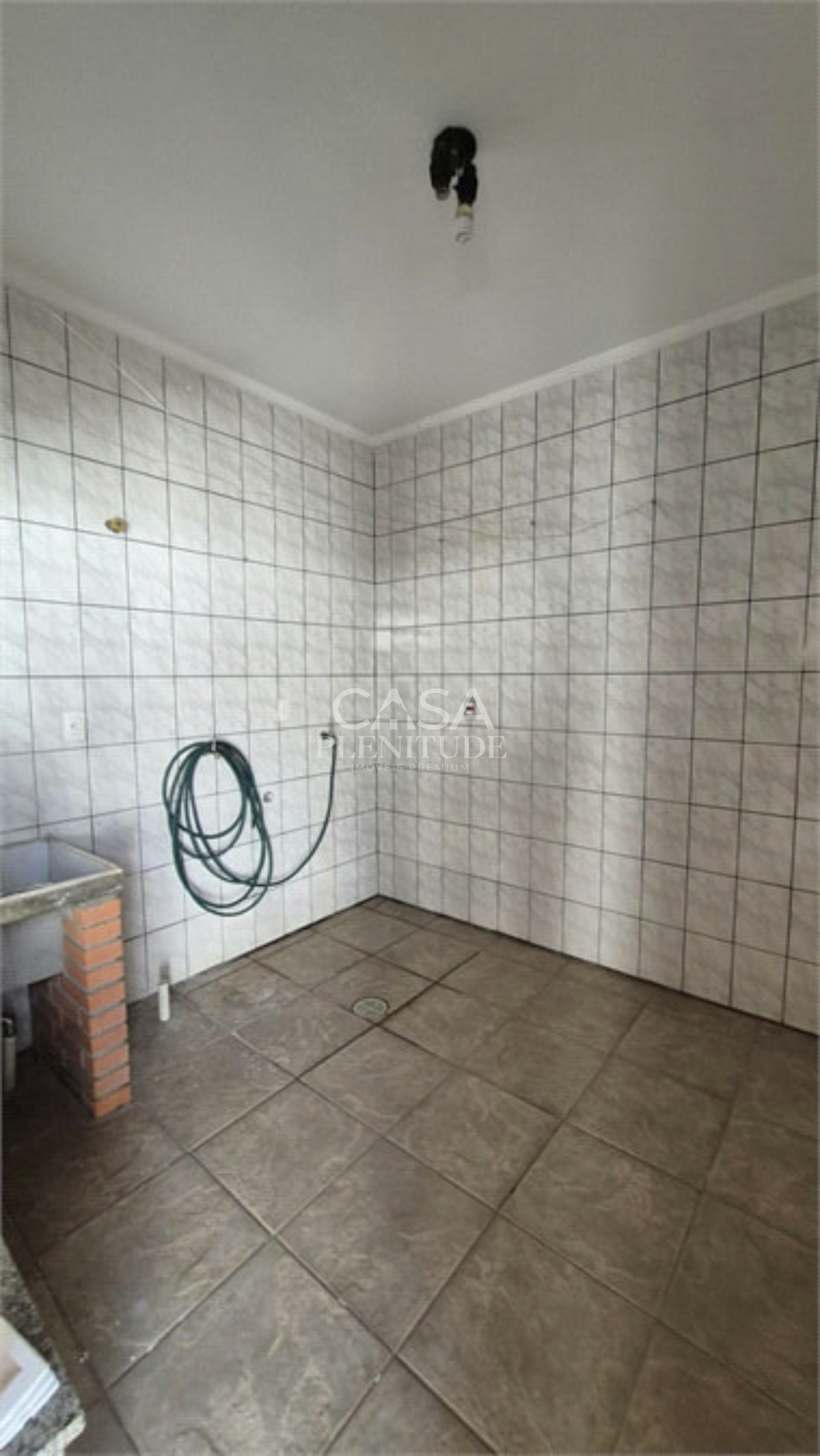Casa em condomínio para alugar com 2 quartos, sendo 1 suíte, em Jardim Ibiti do Paço, Sorocaba, SP