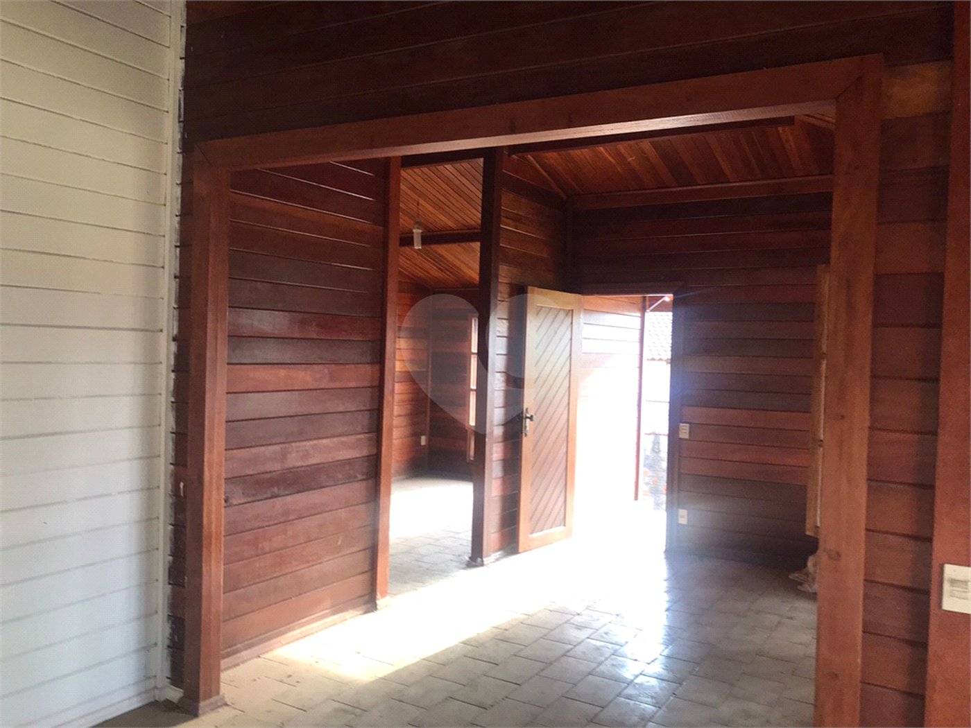 Casa à venda com 3 quartos, sendo 1 suíte, no condomínio Zuleika Jabour, Salto - SP