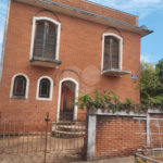 Sobrado à venda com 4 quartos, sendo 1 suíte,  em Vila Xavier (vila Xavier), Araraquara, SP