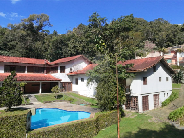 Casa à venda ou para alugar com 4 suítes no condomínio Parque Imperial da Cantareira, Mairiporã - SP