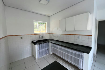 Casa à venda ou para alugar com 4 quartos, sendo 3 suítes, no condomínio Estância Marambaia, Vinhedo - SP