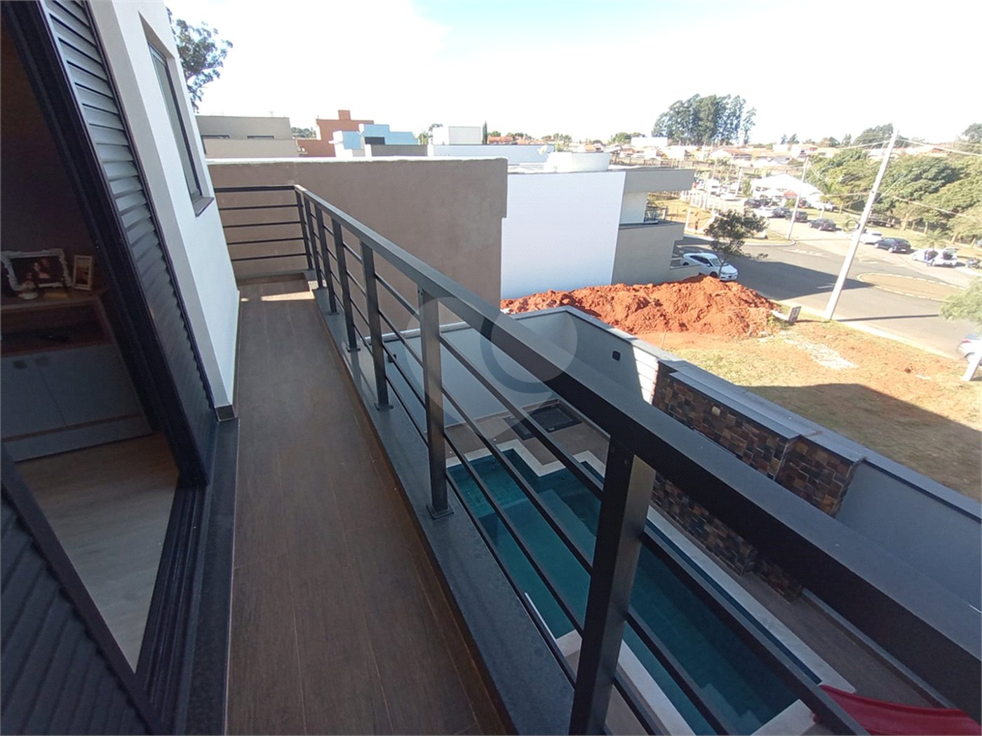 Casa à venda com 3 quartos, sendo 1 suíte, no condomínio Lago dos Ipês, Itapetininga - SP