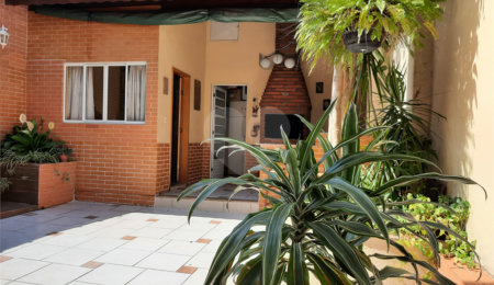 Sobrado à venda com 3 quartos, sendo 1 suíte,  em Brooklin Velho, São Paulo, SP