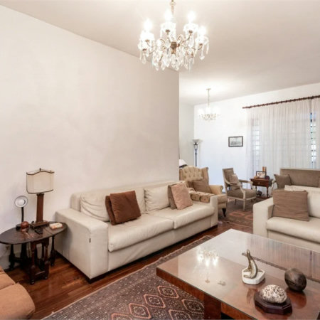 Casa à venda com 3 quartos, sendo 1 suíte, em Pinheiros, São Paulo, SP