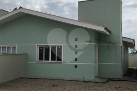 Casa Térrea à venda com 3 quartos, sendo 1 suíte,  no Centro, Bom Jesus dos Perdões, SP