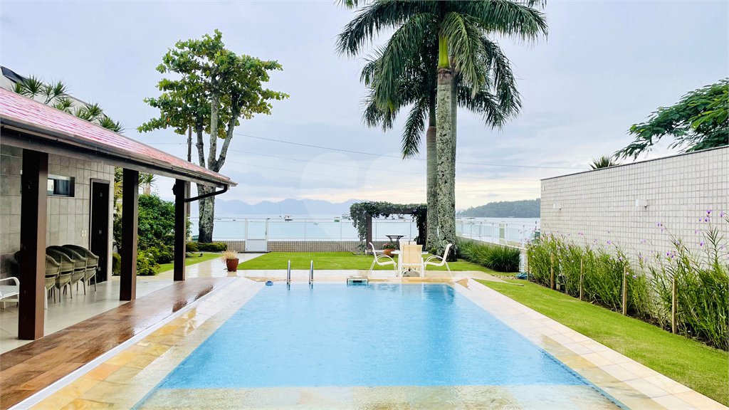 Casa à venda com 5 suítes no Centro, Porto Belo, SC