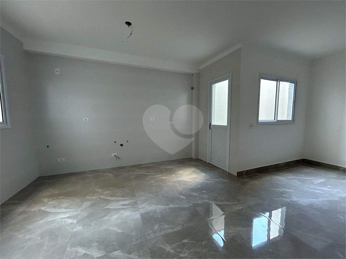 Apartamento à venda com 2 quartos, sendo 1 suíte, em Vila Guarani, Santo André, SP