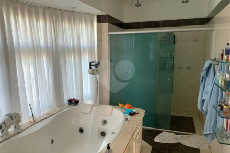 Casa à venda com 5 quartos, sendo 4 suítes, no condomínio Terras de Santa Tereza, Itupeva - SP