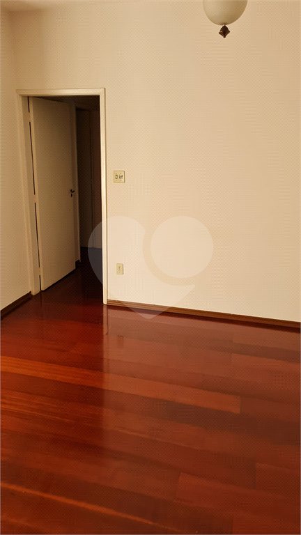 Apartamento à venda com 3 quartos, sendo 1 suíte,  no Centro, Araraquara, SP
