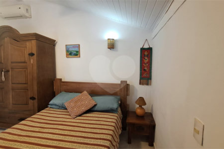 Casa à venda ou para alugar com 3 suítes em Marina, Armação dos Búzios, RJ