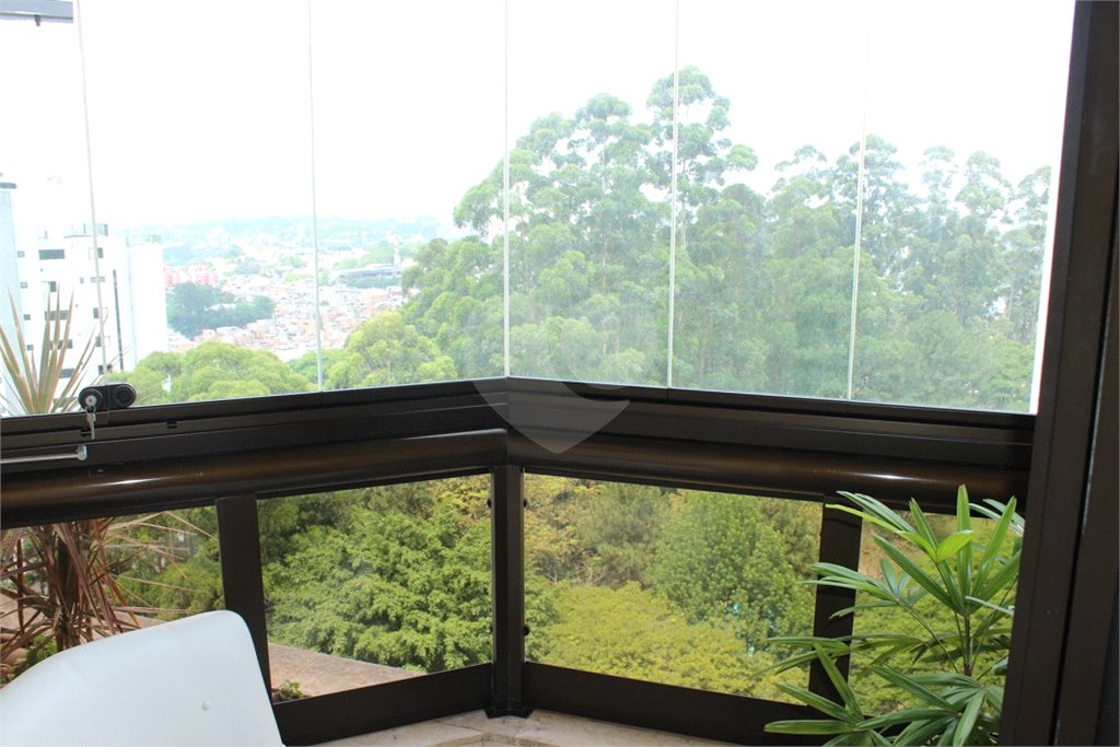 Apartamento à venda com 4 quartos, sendo 3 suítes,  em Vila Suzana, São Paulo, SP