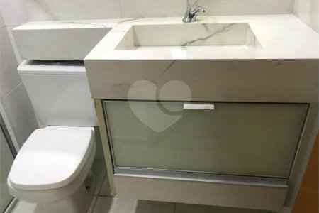 APARTAMENTO MOBILIADO EM FRENTE AO SHOPPING 02 DORMITÒRIOS