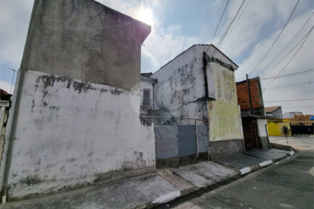 Sobrado à venda com 2 quartos, sendo 1 suíte, em Vila Urupês, Suzano, SP