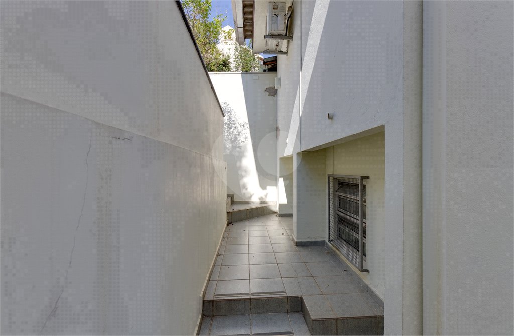 Sobrado à venda com 4 quartos, sendo 1 suíte, em Jardim Prudência, São Paulo, SP
