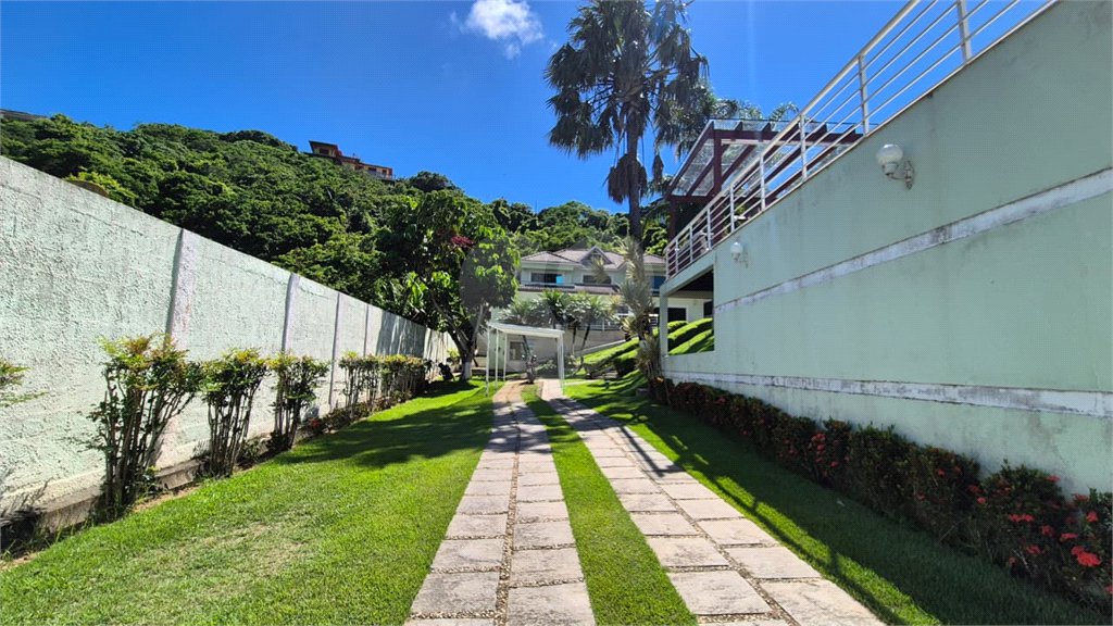 Casa à venda com 6 quartos, sendo 4 suítes, em Ferradura, Armação dos Búzios, RJ