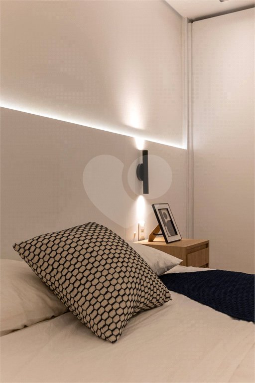 Apartamento à venda com 3 quartos, sendo 1 suíte,  em Alto da Lapa, São Paulo, SP