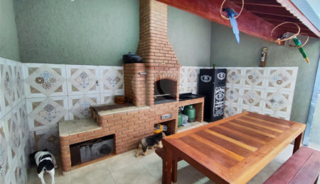 Casa à venda com 3 quartos, sendo 1 suíte,  em Vila Cecília, Mogi das Cruzes, SP