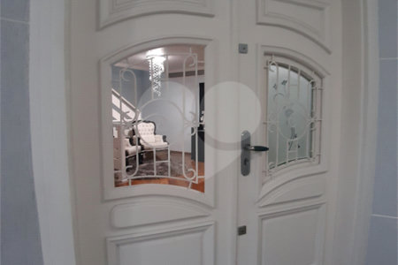 Casa à venda com 4 quartos, sendo 2 suítes, em Jardim Leonor Mendes de Barros, São Paulo, SP