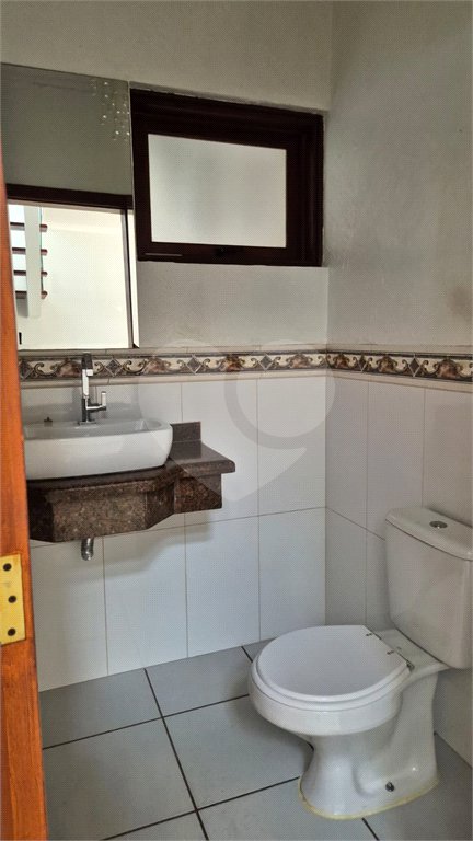 Casa à venda com 4 quartos, sendo 2 suítes, no condomínio Residencial Grape Village, Vinhedo - SP