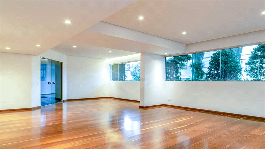 Apartamento à venda com 3 quartos, sendo 2 suítes,  em Pinheiros, São Paulo, SP
