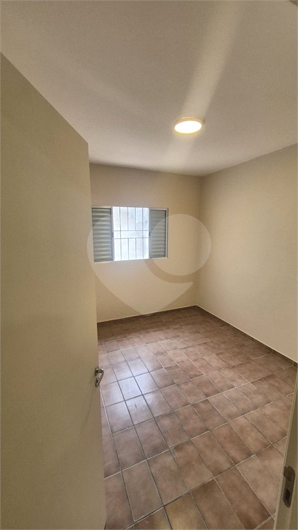 Sobrado à venda com 3 quartos, sendo 1 suíte, em Jardim Las Vegas, Santo André, SP