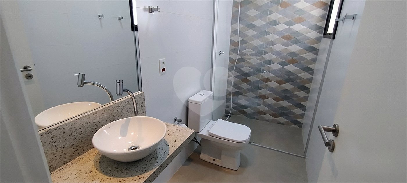 Casa à venda com 3 suítes no condomínio Porto do Sol, Valinhos - SP