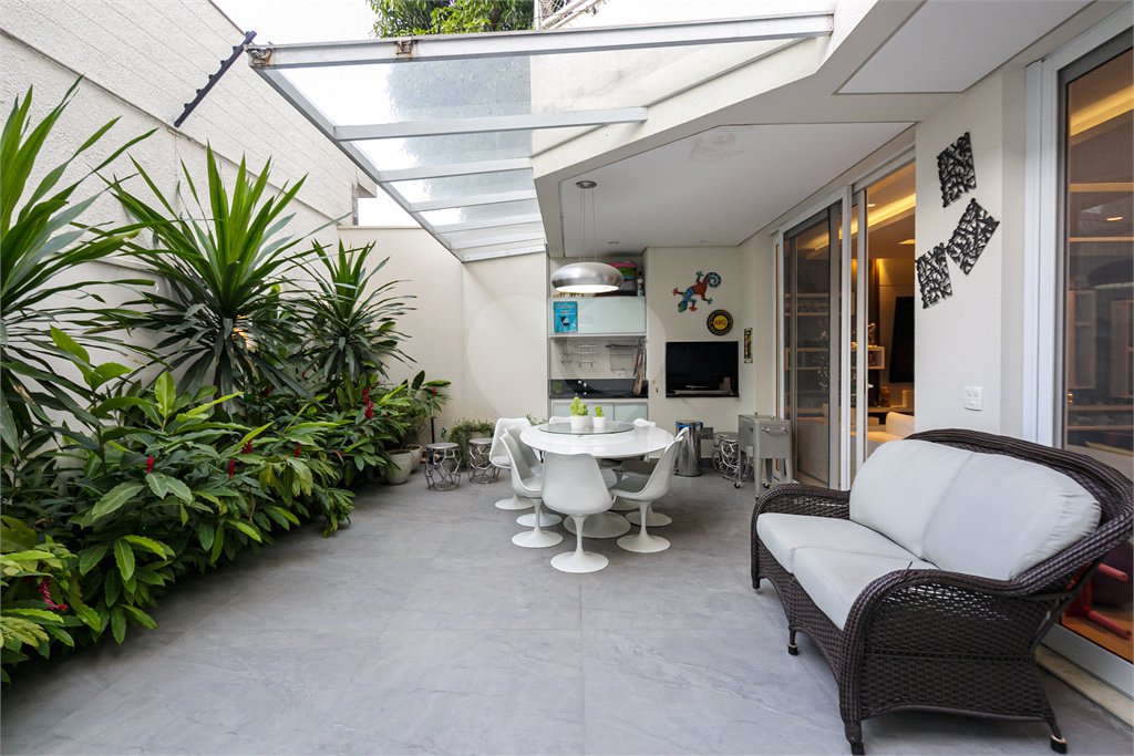 Casa à venda com 3 suítes no condomínio Modigliani, São Paulo - SP