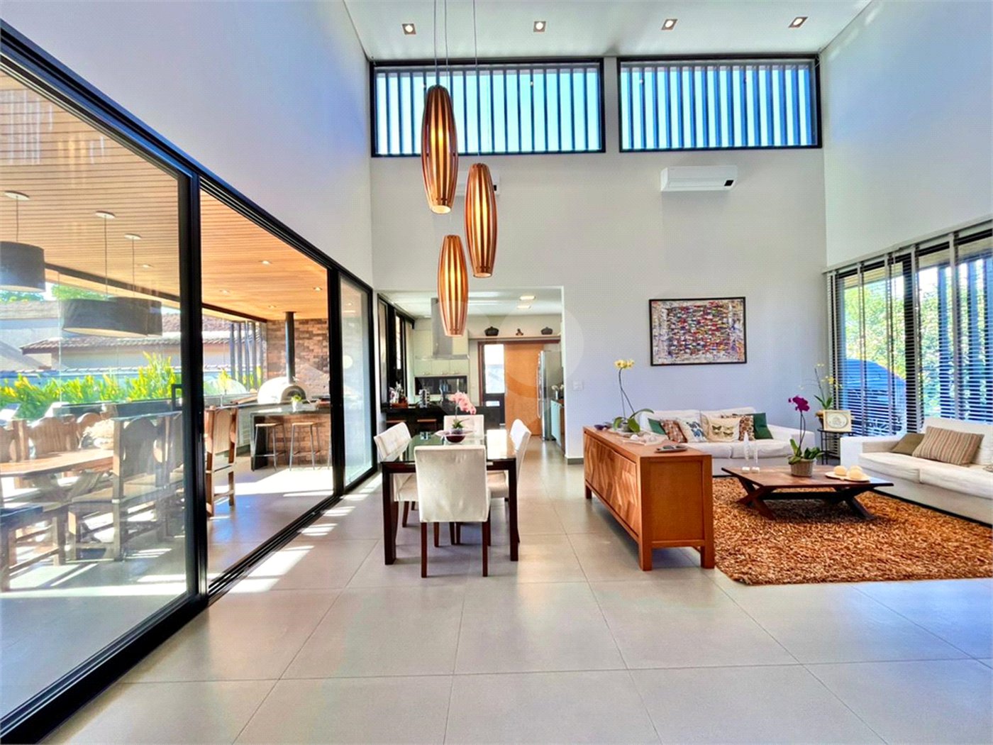 Casa à venda com 4 suítes no condomínio Fazenda Imperial, Sorocaba - SP